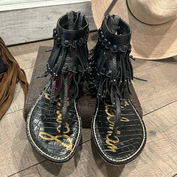 Sam Edelman Western Fringe stud sandals! - Picture 2 of 13